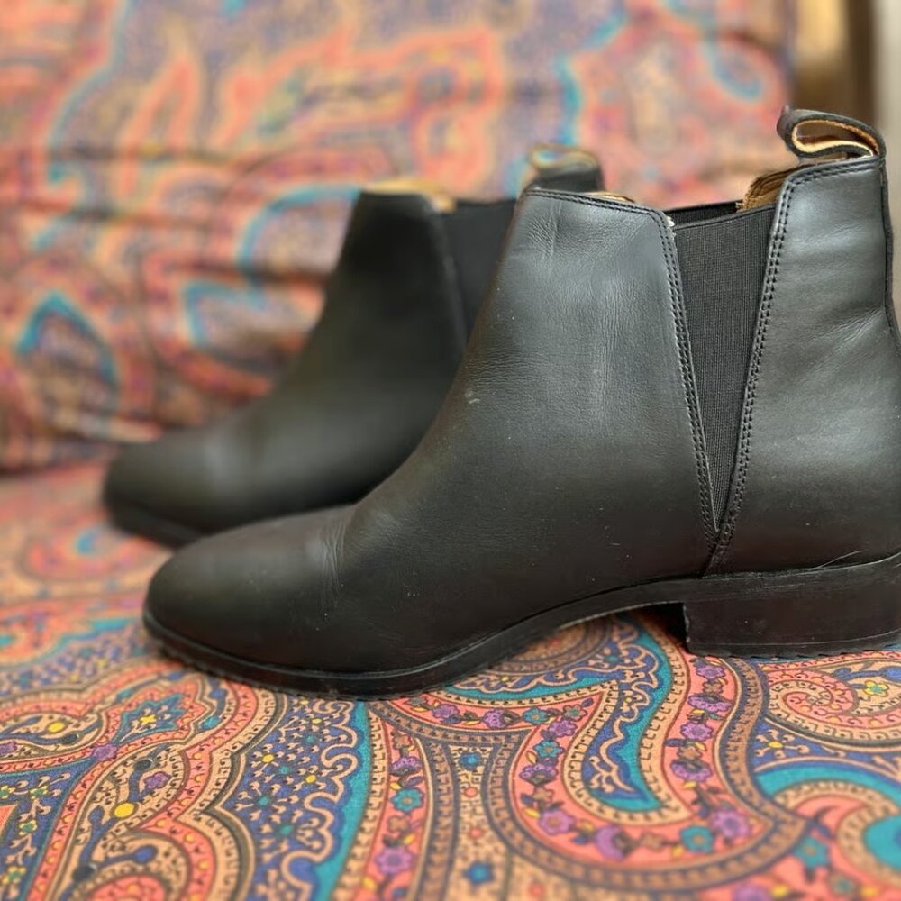 Nisolo black leather everyday boot